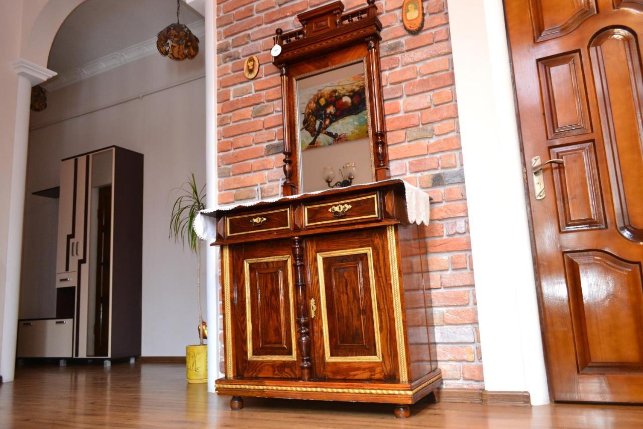 On Shevchenka Boulevard Apartment Ternopil