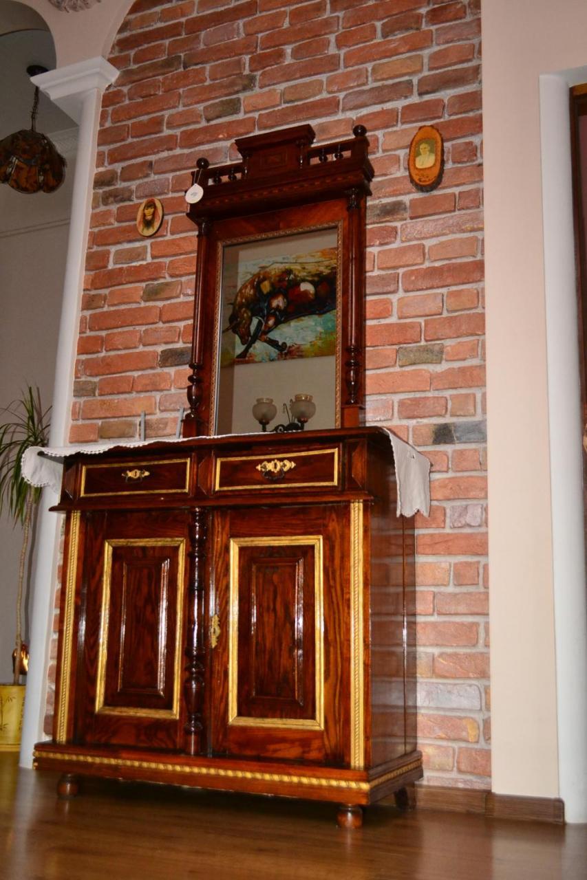 Apartment On Shevchenka Boulevard