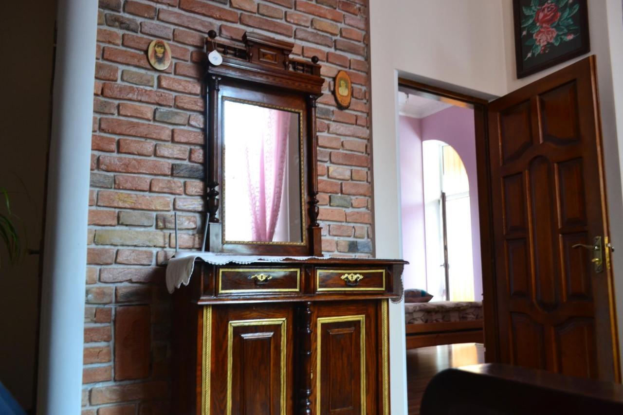 On Shevchenka Boulevard Apartment *