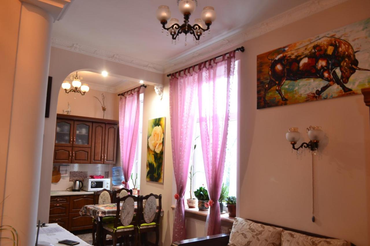 On Shevchenka Boulevard Apartment Ternopil